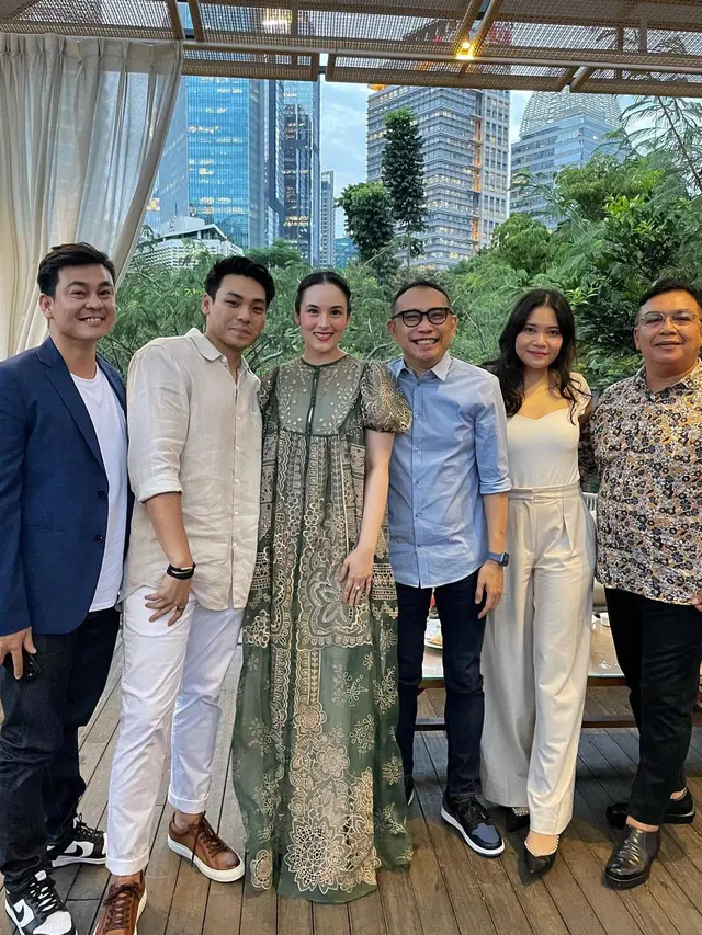 Potret Chelsea Islan di acara pertunangan dan after party (Foto: Instagram @jusuf_long)