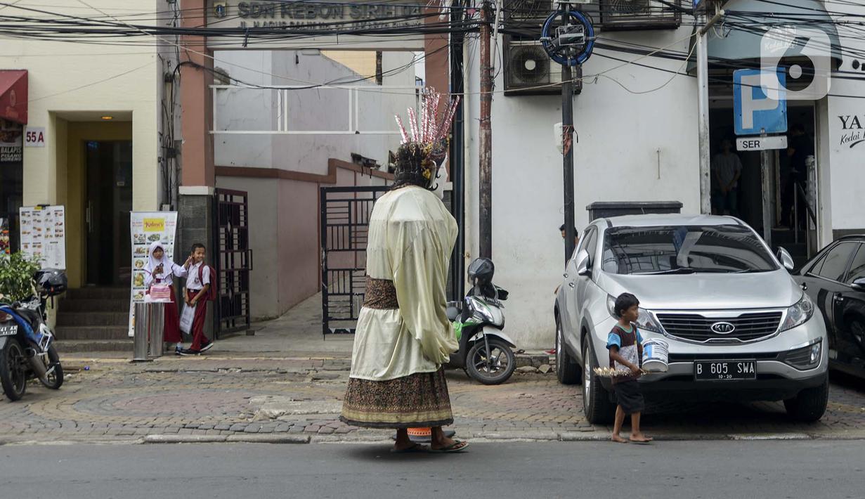 Foto Pengamen Ondel Ondel Jalanan Akan Dilarang Page 1 News Liputan6 Com