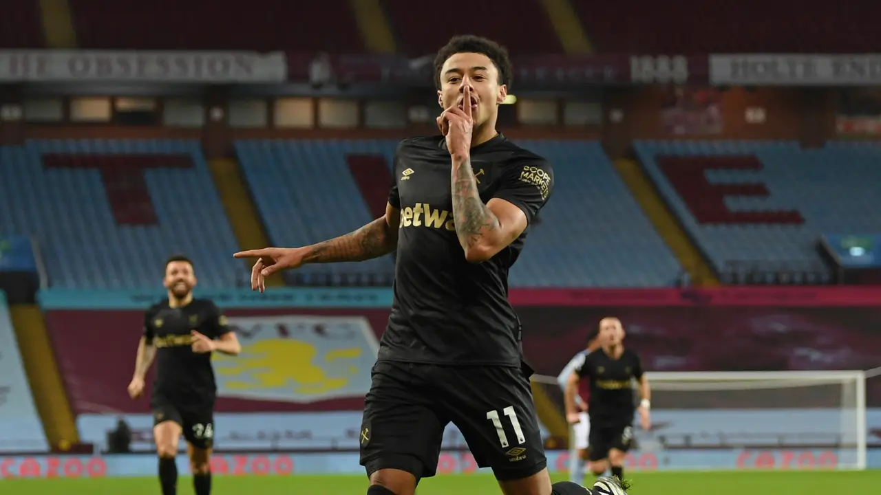 FOTO: Gokil... Dibuang MU, Lord Lingard Moncer di West Ham