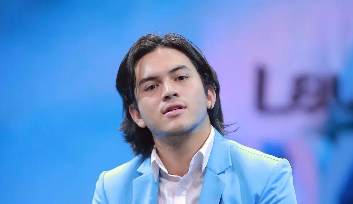 Rizky Nazar pulang kampung ke Singaraja, Bali. Kawasan yang kebanyakan dihuni oleh kaum muslim. Dalam keluarganya, Rizky tidak memiliki tradisi khusus saat Lebaran tiba. (Adrian Putra/Bintang.com)