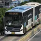 Bus Transjakarta melintas di Jalan MH Thamrin, Jakarta, Senin (24/7). Pemprov DKI Jakarta menyiapakan layanan bus Transjakarta gratis mulai 1 Agustus hingga 15 September 2018. (Liputan6.com/Faizal Fanani)