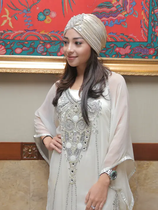 "Iya kemarin baru (liburan bareng pacar), sama keluarga juga waktu itu ke Greece dan Turki. Aku pilih dua tempat itu karena memang belum pernah didatangi. Di sana cuma dua minggu," kata Nikita di Balai Kartini, Jumat (16/6/2016). (Andy Masela/Bintang.com)