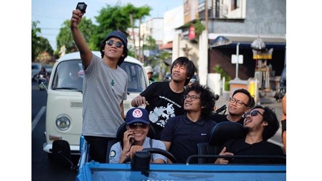 Sempat Ribut di Atas Panggung, Ini 7 Potret Keakraban Personil D'Masiv