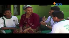Sambut Hari Kartini, sekelompok siswa di Bondowoso, Jawa Timur, menghadiahi bedah rumah terhadap seorang nenek yang hidup di bawah garis kemiskinan.
