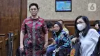 Pengacara Gregorius Ronald Tannur, Lisa Rachmat sesaat sebelum mengikuti sidang pembacaan vonis di Pengadilan Tindak Pidana Korupsi (Tipikor), Jakarta, Rabu (18/6/2025). (Liputan6.com/Angga Yuniar)