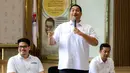 <p>Menteri Pemuda dan Olahraga, Dito Ariotedjo (tengah) bersama Wamen Taufik Hidayat (kanan) dan ketua Federasi Futsal Indonesia, Michael Victor Sianipar memberikan sambutan saat audiensi dengan Timnas futsal Indonesia di Kemenpora, Senayan, Jakarta, Selasa (12/11/2024) WIB. (Bola.com/Bagaskara Lazuardi)</p>