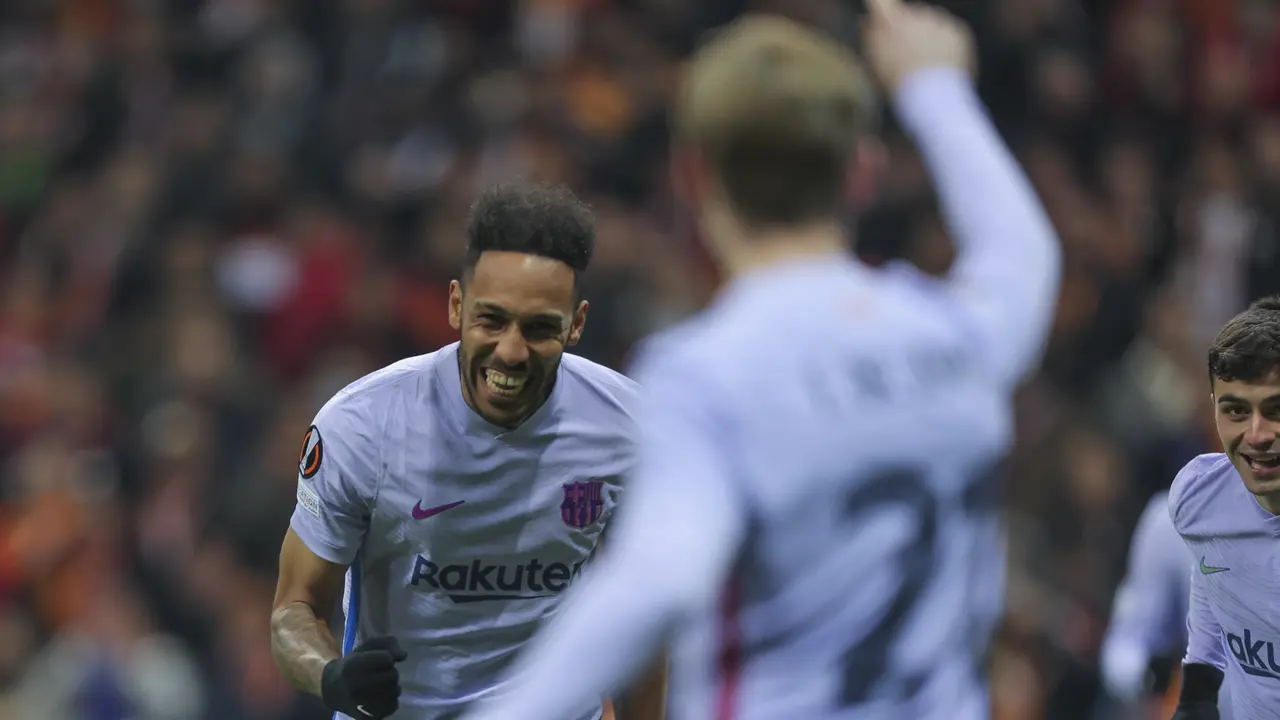Foto: Aubameyang - Pedri Bawa Barcelona Lolos ke Perempat Final Liga Europa
