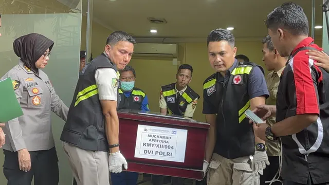 Salah satu jenazah korban kebakaran Gedung Terra Drone di RS Polri.