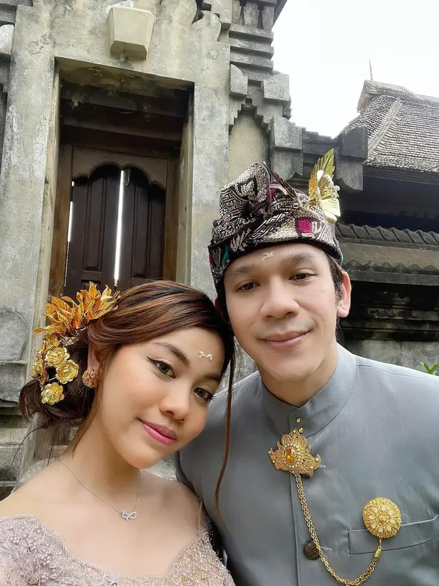 6 Potret Frislly Herlind, Wanita yang Resmi Jadi Kekasih Jordi Onsu