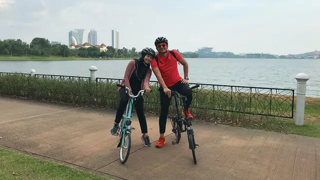 Unggah Foto Terakhir Bersama Suami, Ini 6 Momen Manis Laudya Cinthia Bella dengan Engku Emran