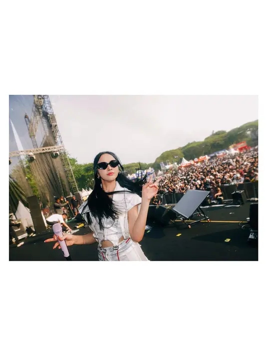 Bagaimana menurutmu, Sahabat FIMELA? [Foto: Instagram/lyodraofficial]