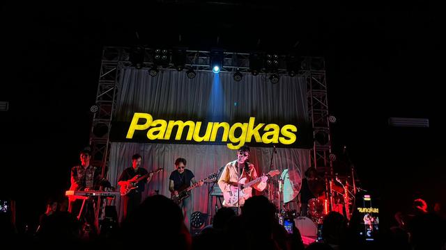 Pamungkas konser Tour Album 'Hardcore Romance" di PFN, Jakarta Timur.