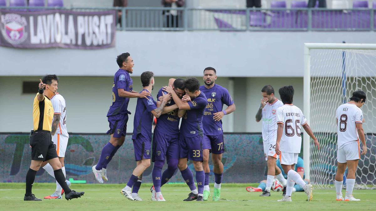 Carlos Pena Soal Target Persita di BRI Super League 2025/2026: Kami Tim Rendah Hati Tapi Ambisius