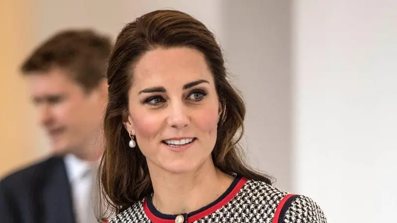 Anggunnya Kate Middleton Kenakan Mahkota Putri Diana