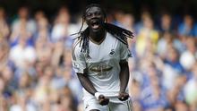 Bafetimbi Gomis juga pernah jadi momok menakutkan di liga-liga top Eropa, bersama beberapa klub yang dibelanya, mulai Olympique Lyon, Marseille, Swansea City hingga Galatasaray. (AFP/Adrian Dennis)