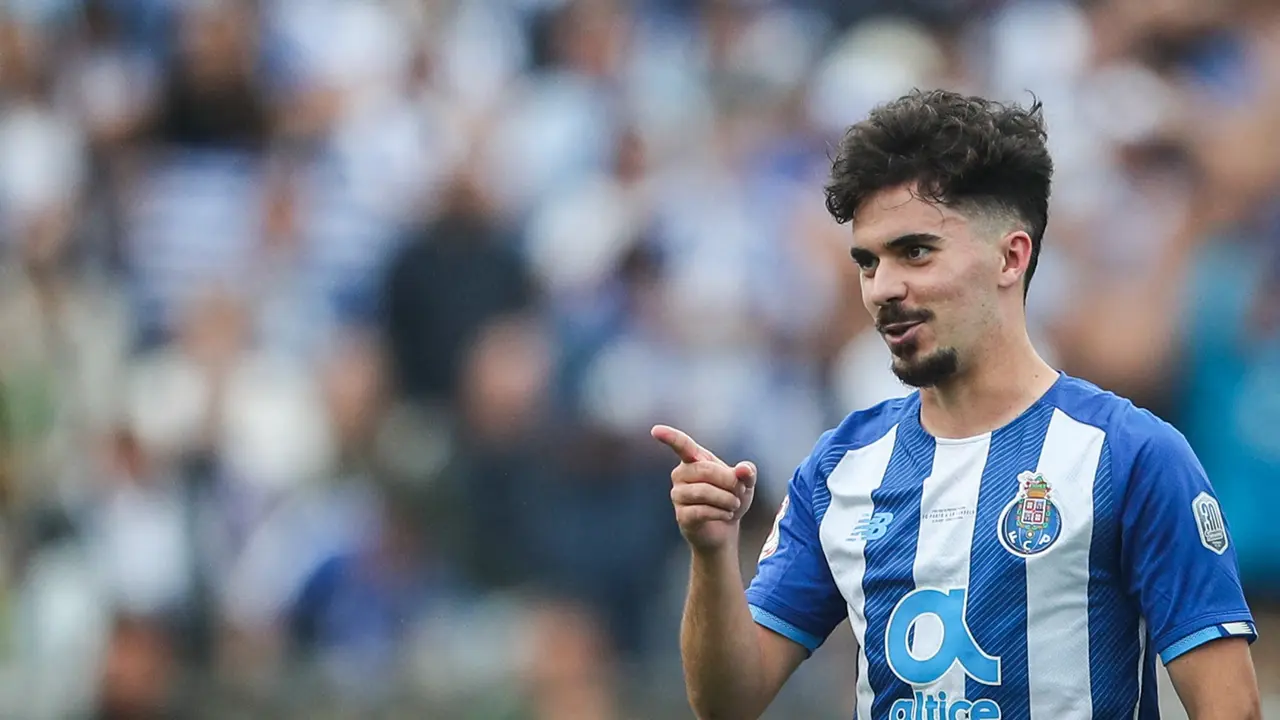 Gelandang muda FC Porto, Vitinha.