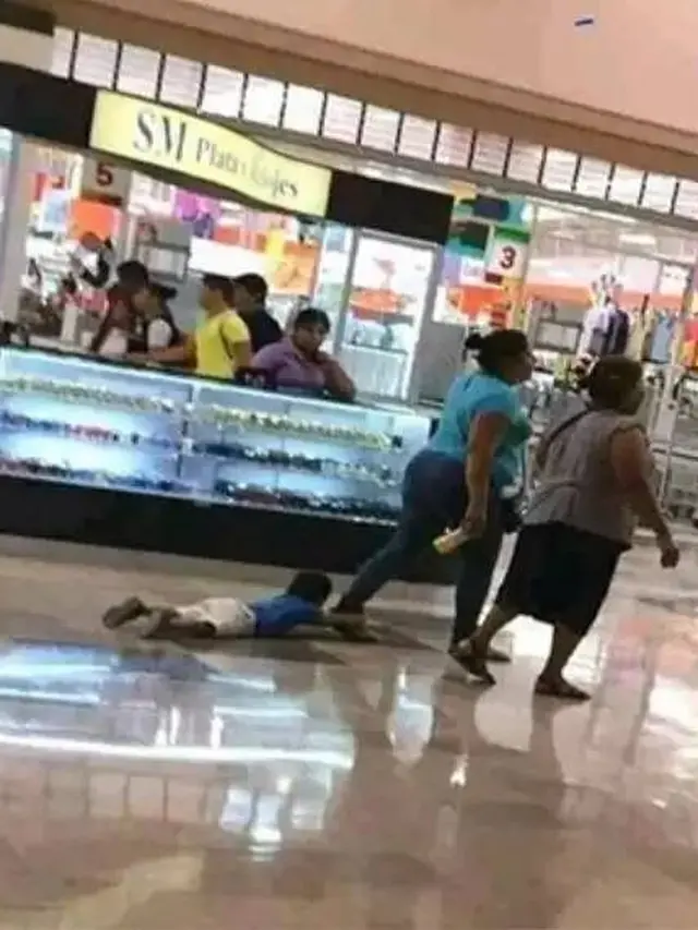 Makin Ramai Jelang Lebaran, Ini 7 Potret Kelakuan Nyeleneh Orang Waktu di Mall