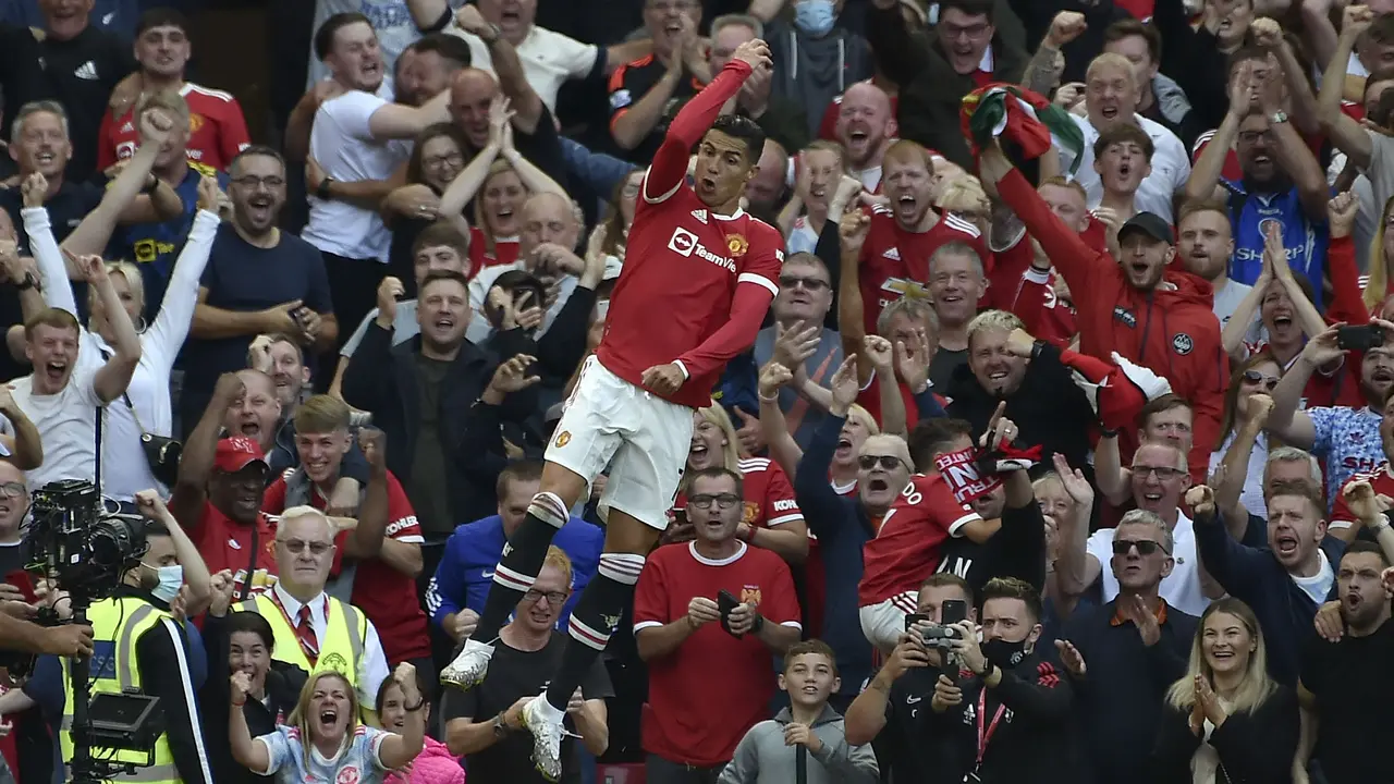 Foto: Goks, Ini Dia Aksi Comeback Cristiano Ronaldo dan Cetak Dua Gol buat Manchester United di Liga Inggris