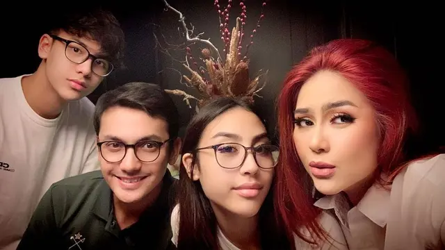 Gunawan Sudrajat bersama keluarga (Foto: gunawan_sudrajat_real)