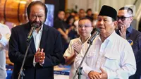 Untuk diketahui, pada Pemilu 2024 Surya Paloh berbeda kubu dengan Prabowo karena mengusung Anies Baswedan sebagai calon presiden. (Liputan6.com/Angga Yuniar)