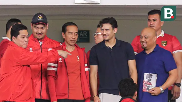 Foto: Bawa Sang Ayah, Momen Nathan Tjoe-A-On Foto Bareng Presiden Jokowi saat Timnas Indonesia Vs Brunei