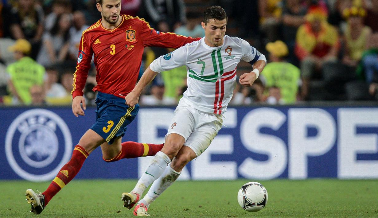 Cristiano Ronaldo - Ronaldo adalah pemain paling tua di jajaran pemain senior lainnya yaitu berumur 36 tahun. Penampilan CR7 bersama Juve tak perlu diragukan lagi. Ia berambisi untuk memecahkan rekor top skor Piala Eropa dari Michel Platini yang hanya terpaut satu gol. (Foto: AFP/Patrick Hertzog)