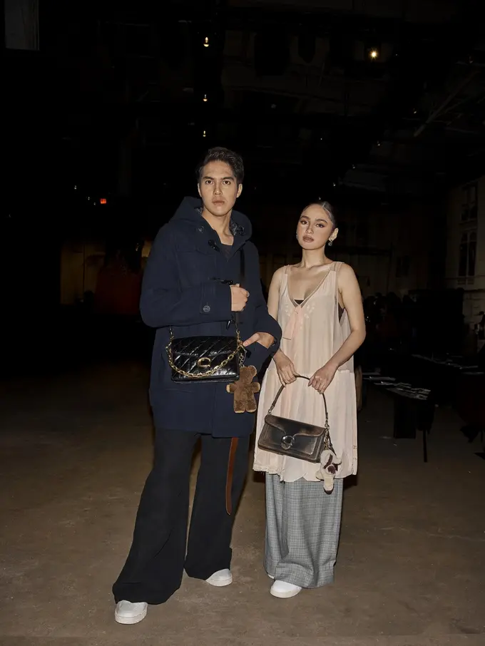 Gaya Couple Goals di NYFW 2026, Syifa Hadju Tampil Feminin dengan Dress Rp13 Juta-an, El Rumi Maskulin dengan Tas Charm Teddy Bear
