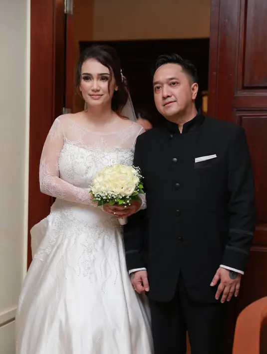 Feby Febiola dan Franky Sihombing di Rumah Alexandra, Kemang, Jakarta Selatan, Jumat (22/1/2016). (Galih W Satria/Bintang.com)