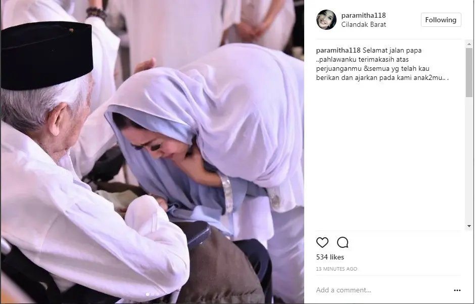 Paramitha Rusady bersedih, ayahandanya meninggal dunia (Foto: Instagram)