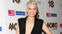 Jessie J Beri Kejutan "Intim" Kepada Pengemar
