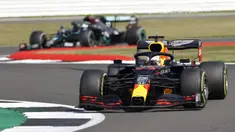 Pembalap Red Bull Max Verstappen mengemudikan mobilnya pada 70th Anniversary Formula 1 Grand Prix di Sirkuit Silverstone, Silverstone, Inggris, Minggu (9/8/2020). Max Verstappen sukses menjadi yang tercepat dalam F1 GP Silverstone 2020. (Andrew Boyers, Pool via AP)