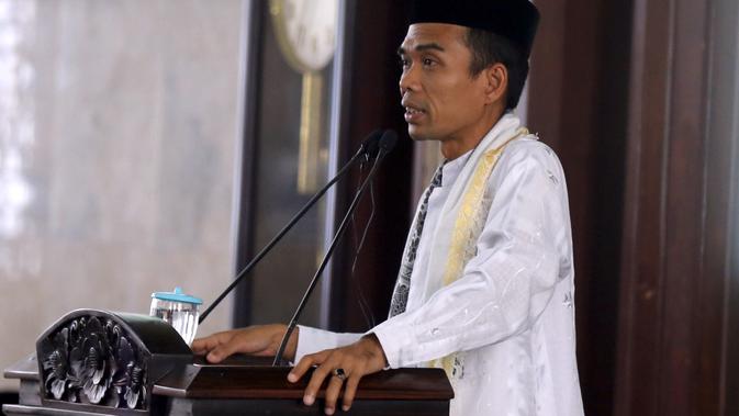 Ustaz Abdul Somad (Nurwahyunan/bintang.com)