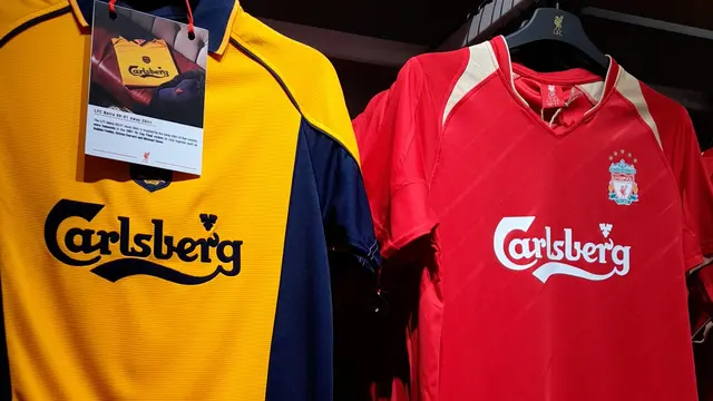 Jersey Tahun 2000an Liverpool FC