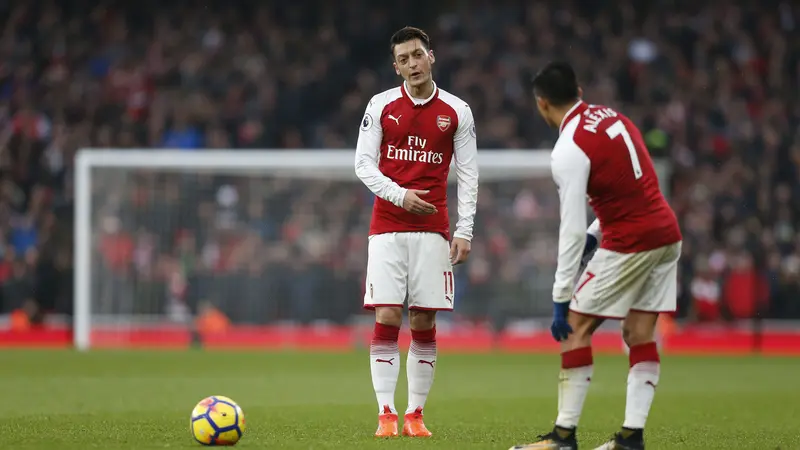 Mesut Ozil dan Alexis Sanchez