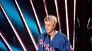 Tetapi bukannya dapat komentar positif dari netizen, Justin Bieber kembali dihujat tentang penampilan tato kecilnya di bagian wajahnya. (AFP/Bintang.com)