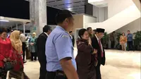 Ketum PDIP Megawati Soekarnoputri menghadiri pelantikan pimpinan DPR periode 2019-2024. (Sania Mashabi/Merdeka.com)