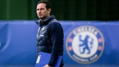 Pelatih Chelsea, Frank Lampard saat sesi latihan jelang laga Liga Champions melawan Real Madrid di London, (11/4/2023). Chelsea akan bertandang ke markas Real Madrid pada leg pertama perempat final Liga Champions 
 (AFP/Daniel Leal)