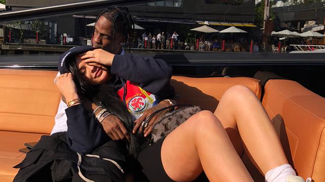 Dikabarkan Putus, Ini 6 Momen Manis Kylie Jenner dan Travis Scott