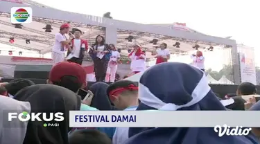 Warga Jakarta antusias mengikuti acara Festival Damai yang digelar di Monas, Jakarta.