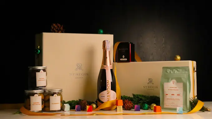 Rose Hamper The St. Regis Jakarta.