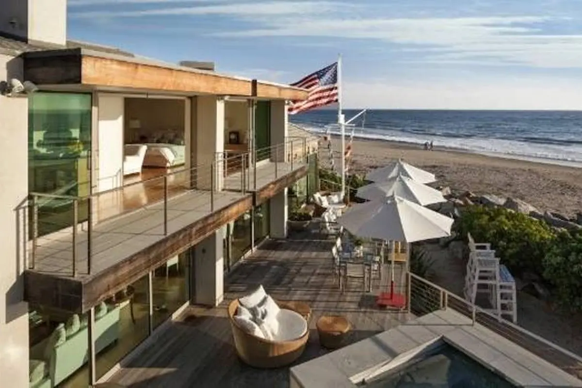 [Bintang] Rumah Ellen DeGeneres, Sentuhan Mewah di Pinggir Pantai