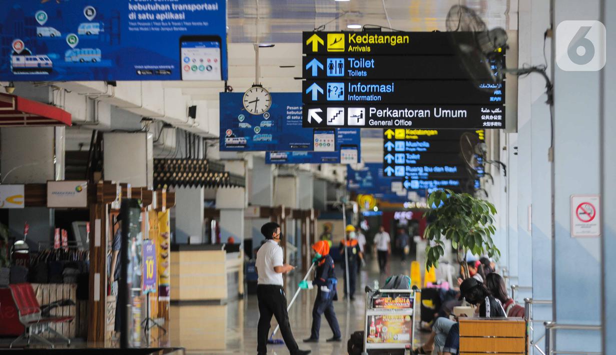 Foto Dampak Corona Jumlah Penumpang Di Bandara Halim Dan Soetta Turun 30 Persen Bisnis Liputan6 Com