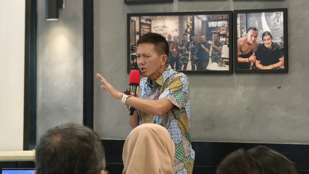Alfons Tanujaya