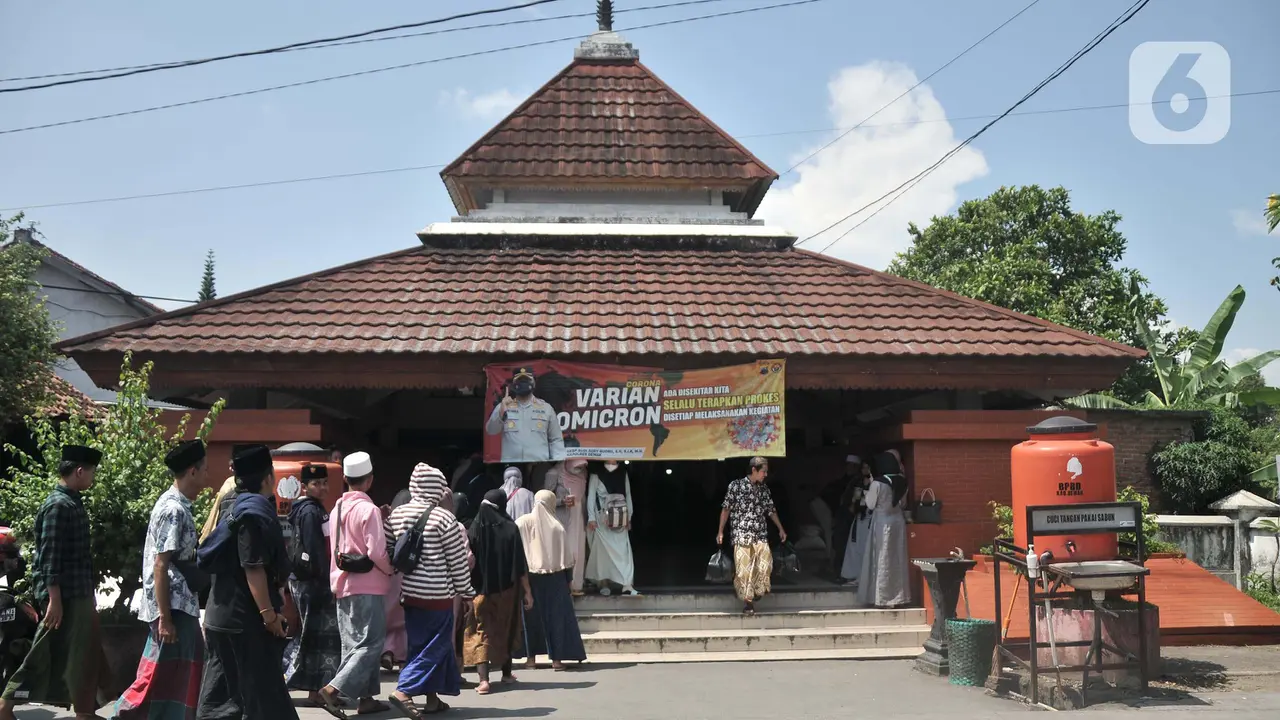 Tradisi Ziarah di Makam Sunan Kalijaga