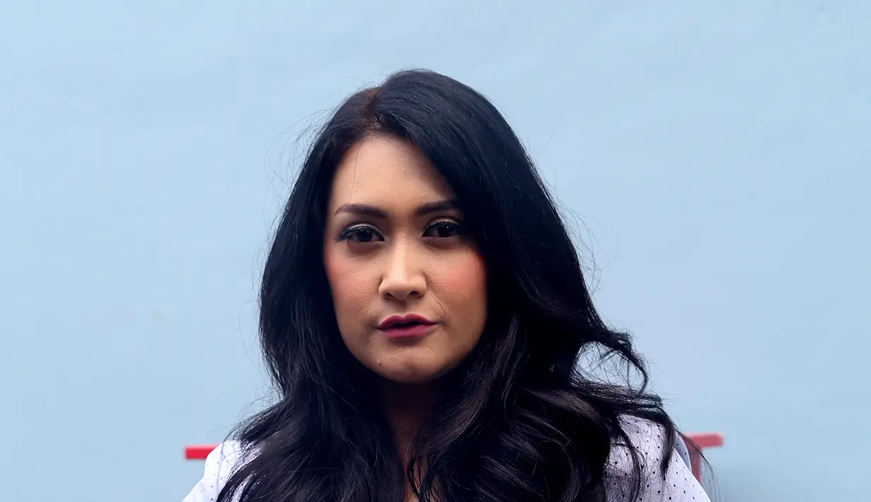 Mikhaela Lee Jowono juga akan protes saat dirinya dan suami pergi terlalu lama. (Andy Masela/Bintang.com)