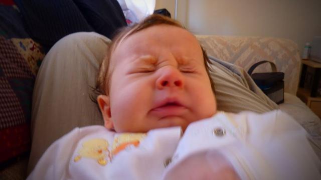 Potret Lucu Bayi Sebelum Bersin ini Bikin Makin Gemes