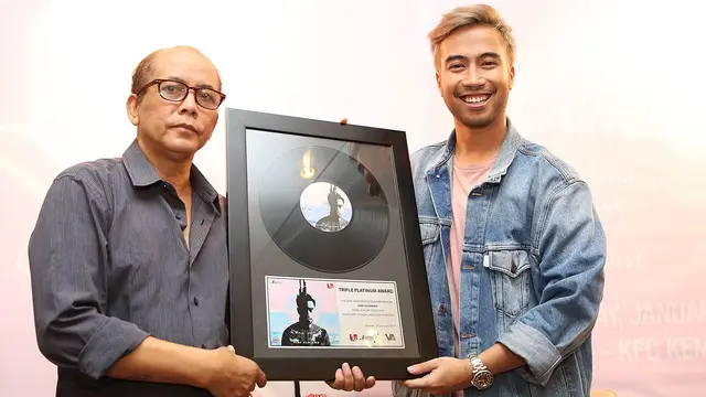 [Bintang] Vidi Aldiano Triple Platinum