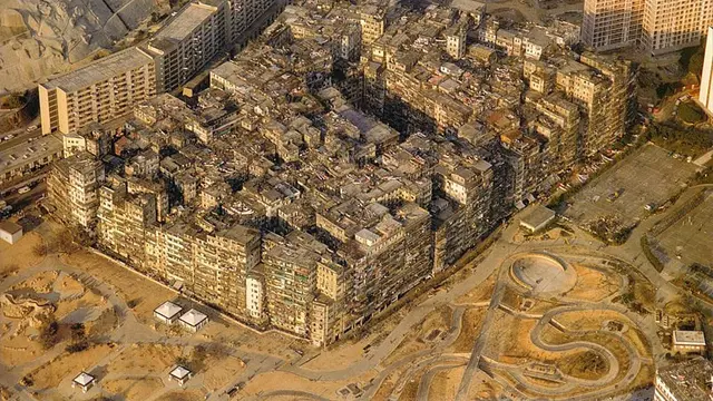 Kowloon, Hong Kong, yang disebut sebagai sarang utama triad pada era 1950 - 1980an (Wikimedia Commons)