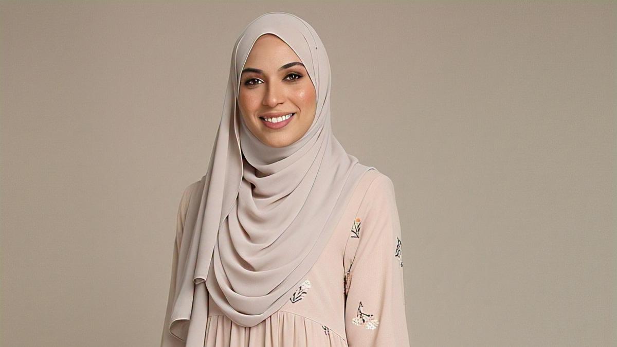 5 Rekomendasi Model Baju Pesta 2025 untuk Hijaber Bertubuh Gemuk, Cekidot!