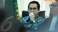 Tubagus Chaeri Wardana alias Wawan menjalani sidang dengan agenda pemeriksaan saksi di Pengadilan Tipikor Jakarta, Kamis (17/4/14) (Liputan6.com/Faisal R. Syam)